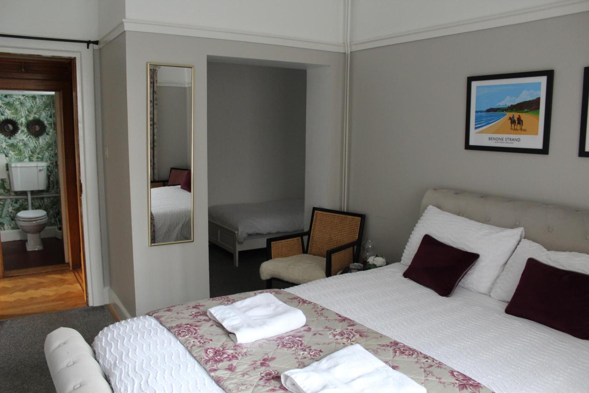 Larkhill House Hotel Портръш Екстериор снимка